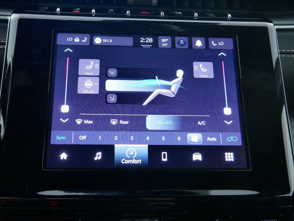 Certified 2024 Jeep Grand Cherokee Laredo w/ Luxury Tech Group I image 43