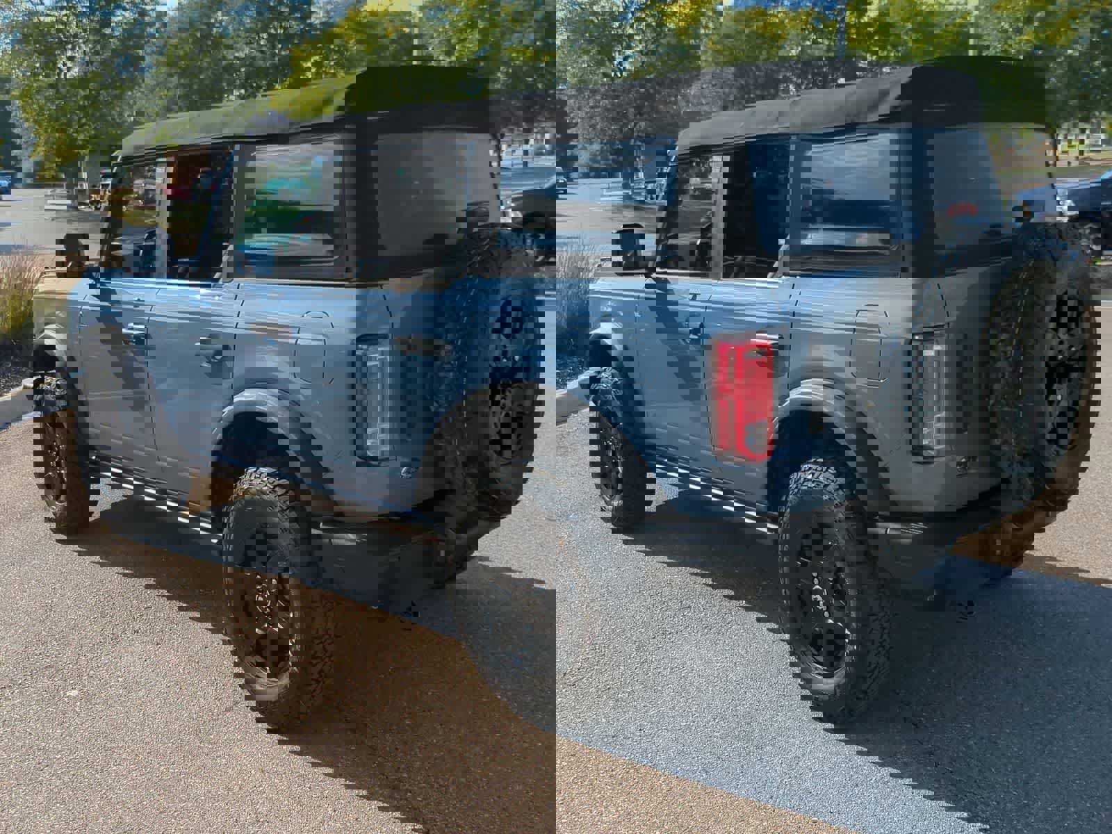 Used 2023 Ford Bronco Black Diamond image 6