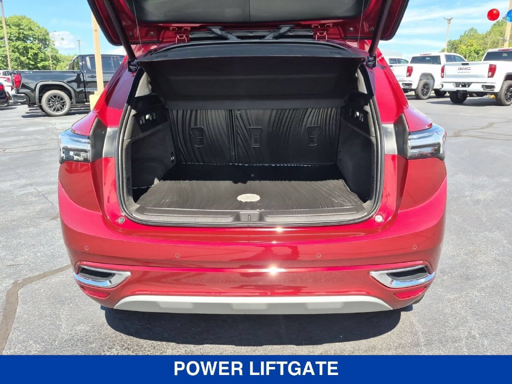 Used 2023 Buick Envision Avenir FWD image 31