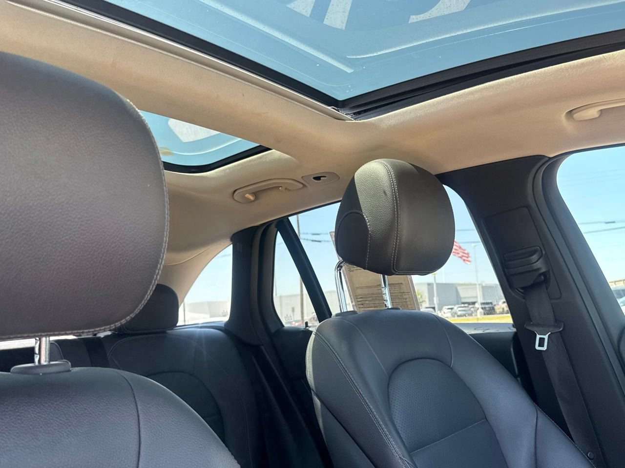 Used 2021 Mercedes-Benz GLC 300 image 30