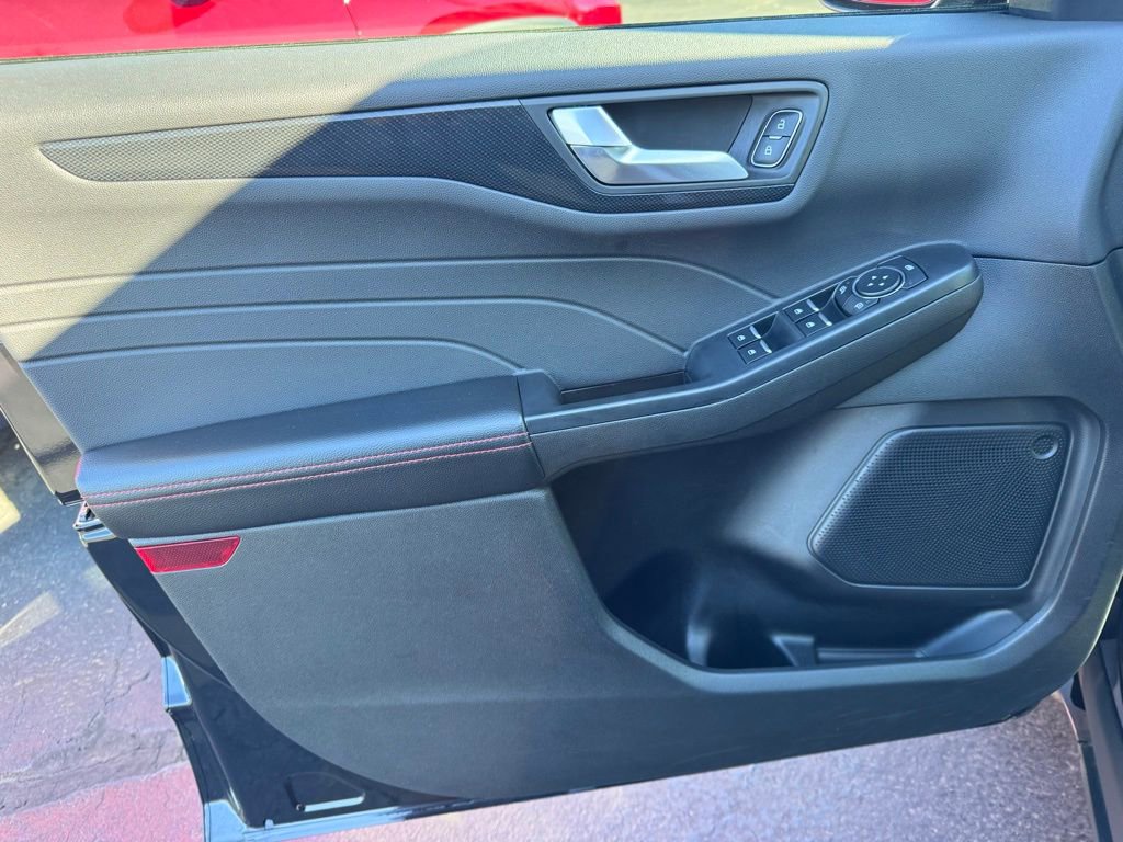 Used 2025 Ford Escape ST-Line Select image 20