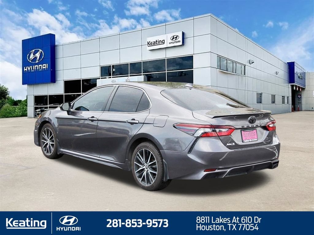 Used 2024 Toyota Camry SE FWD image 7