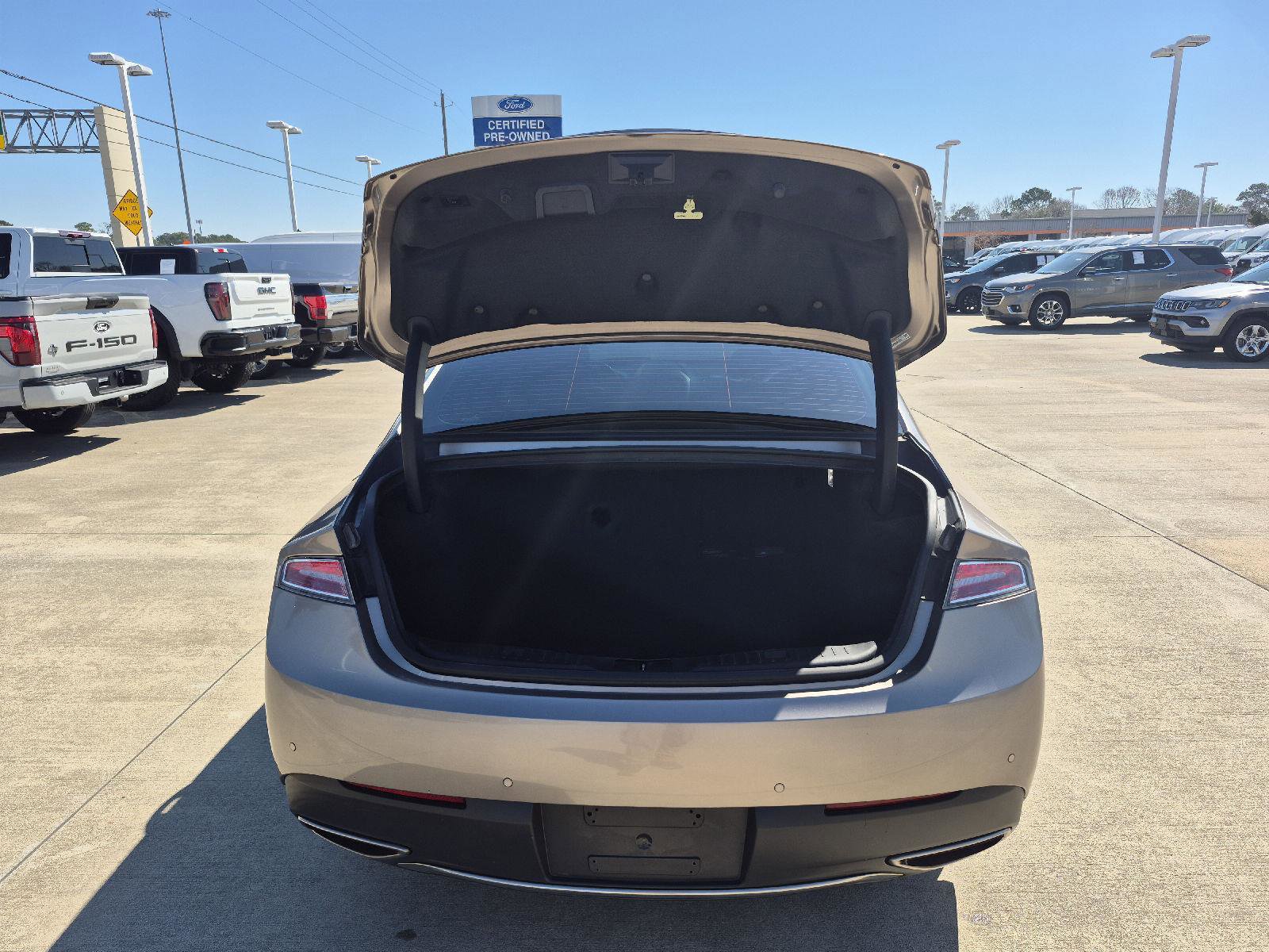 Used 2020 Lincoln MKZ Reserve w/ Elements Package image 8