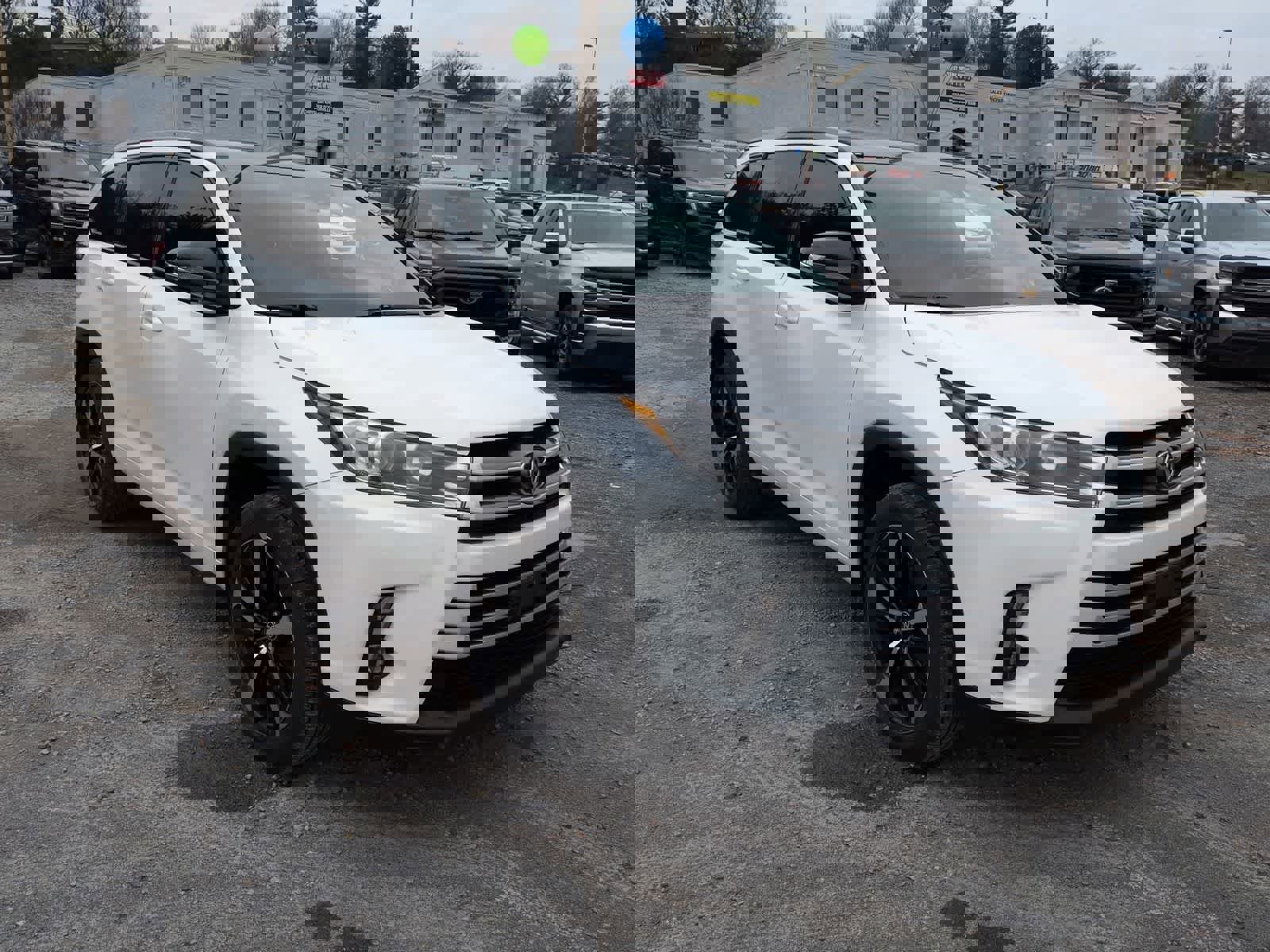 Used 2019 Toyota Highlander Limited image 2