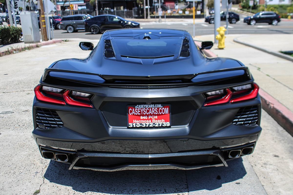 Used 2021 Chevrolet Corvette Stingray Premium Cpe w/ Z51 Performance Package RWD image 5