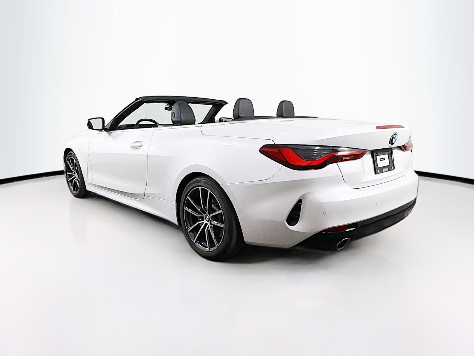 Used 2025 BMW 430i Convertible RWD image 9