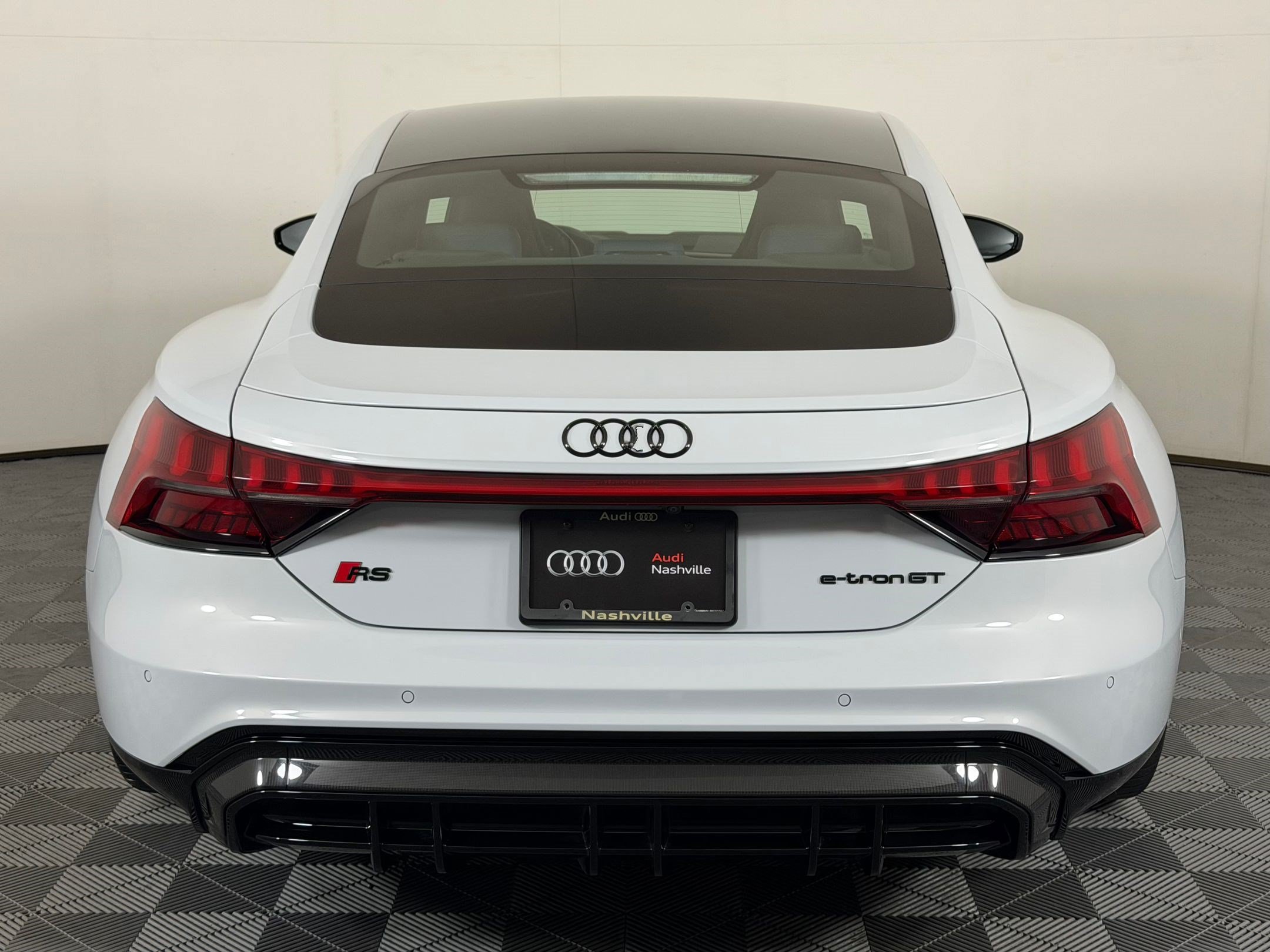 Used 2023 Audi RS e-tron GT w/ Carbon Performance Package AWD/4WD image 34