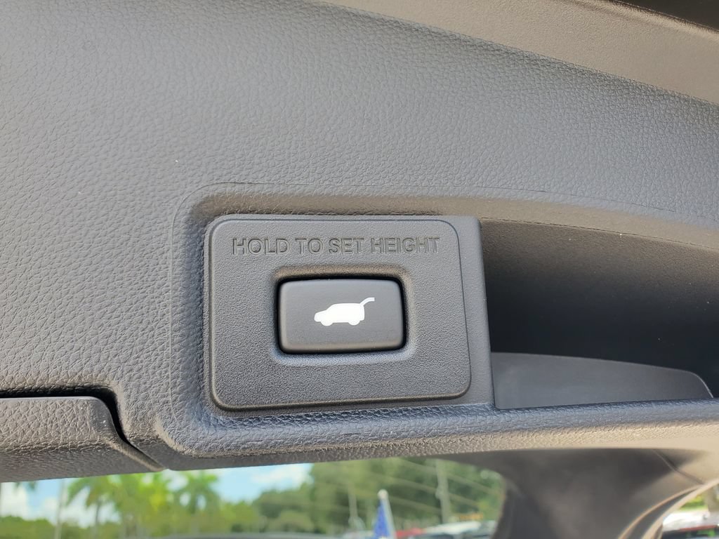 Used 2024 Acura RDX SH-AWD image 10