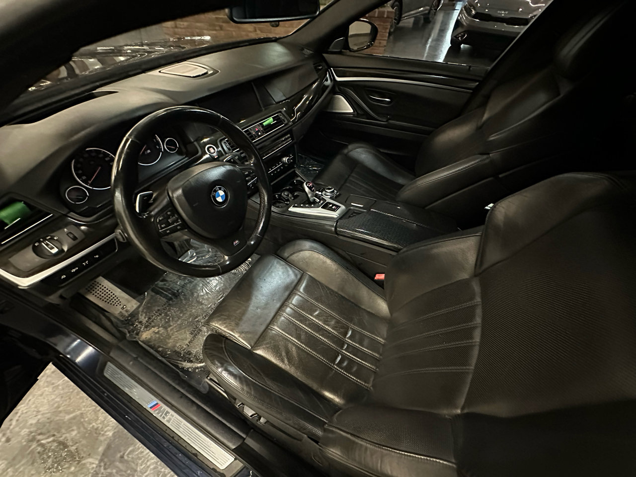 Used 2013 BMW M5 w/ Executive Pkg image 17