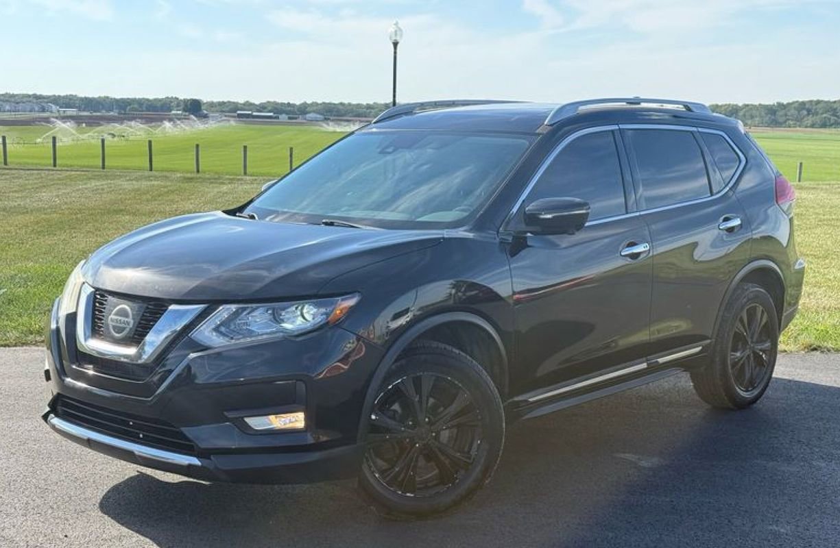 Used 2017 Nissan Rogue SL w/ SL Premium Package