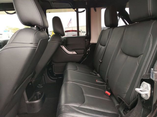Used 2016 Jeep Wrangler Unlimited Sahara w/ Connectivity Group image 12