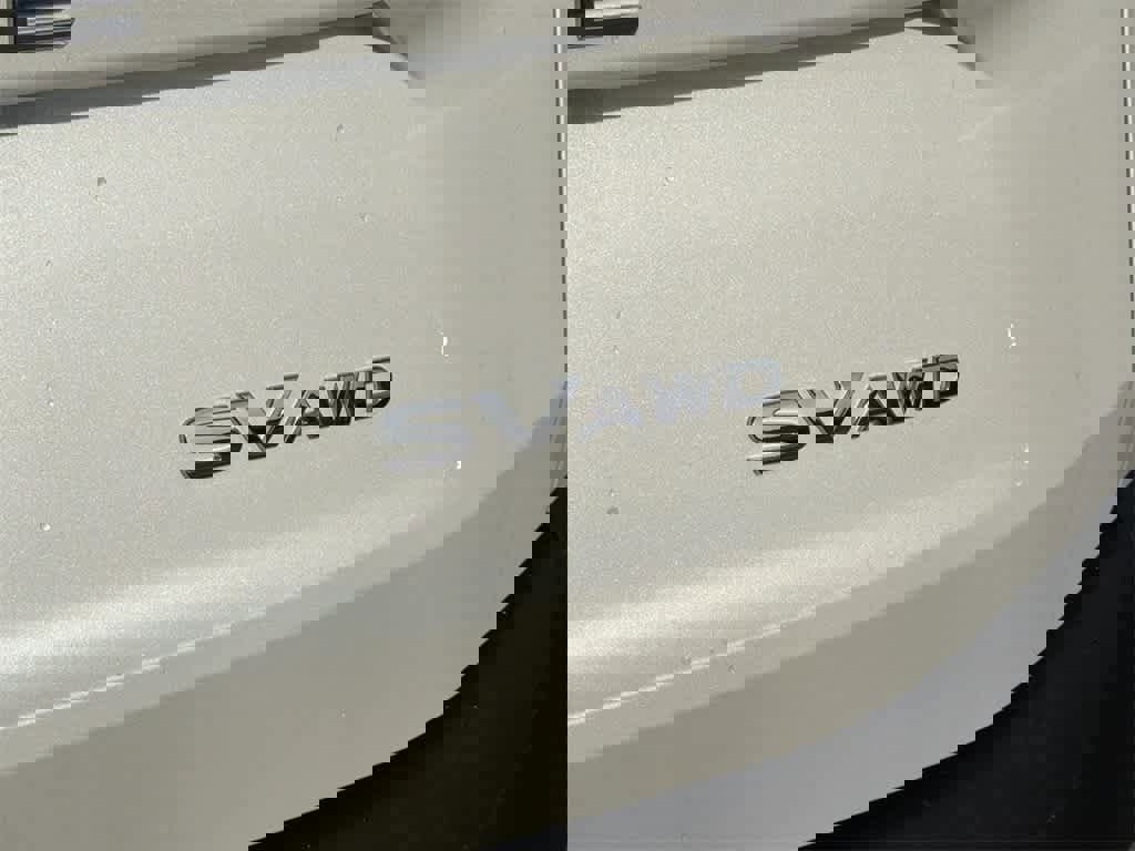 Used 2023 Nissan Rogue SV image 31