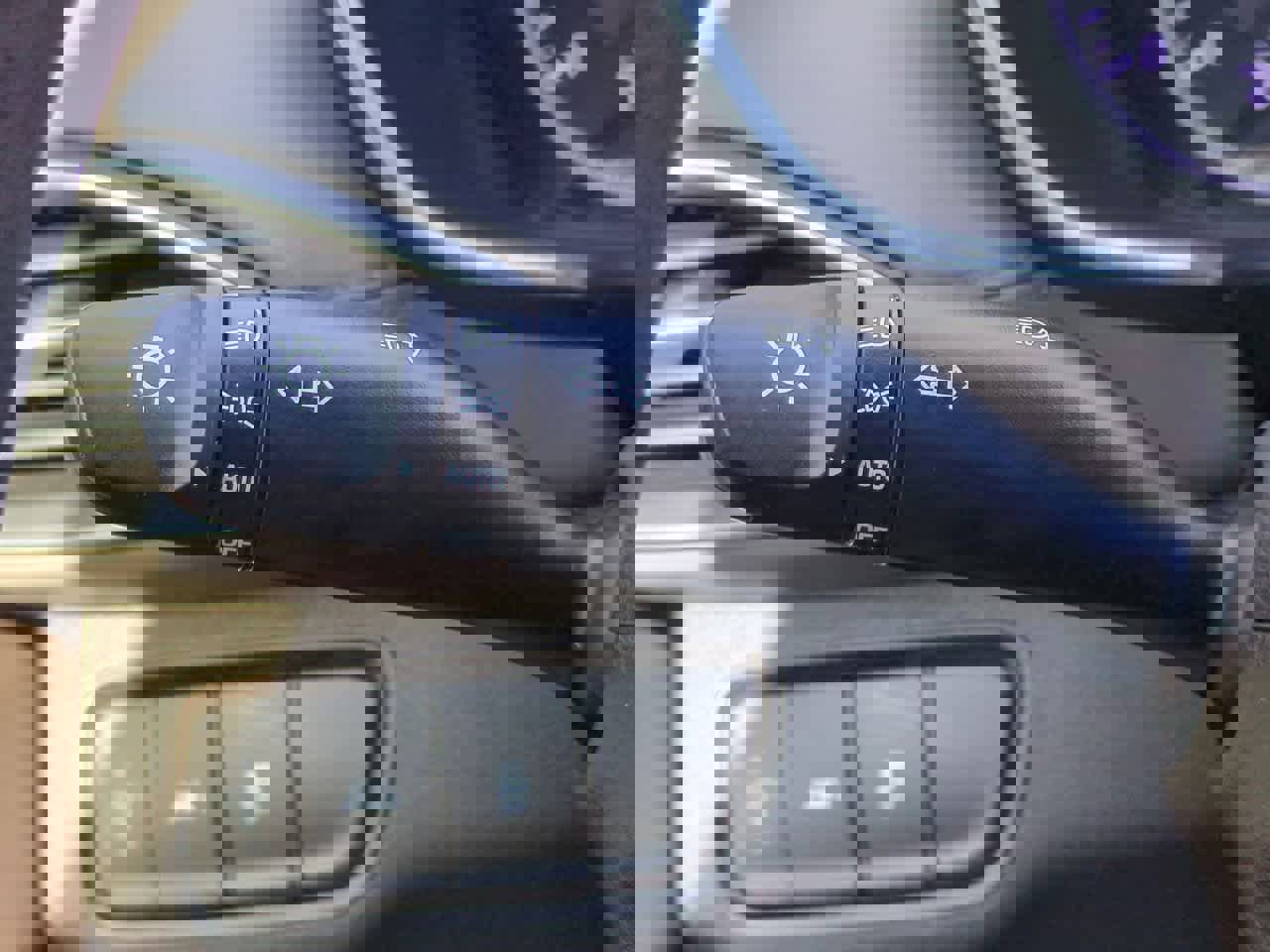 Used 2020 Hyundai Santa Fe SE image 27