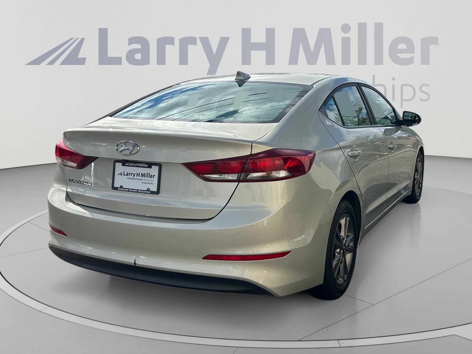 Used 2018 Hyundai Elantra SEL w/ Cargo Package FWD image 6