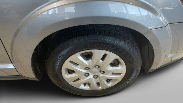 Used 2019 Dodge Journey SE image 22