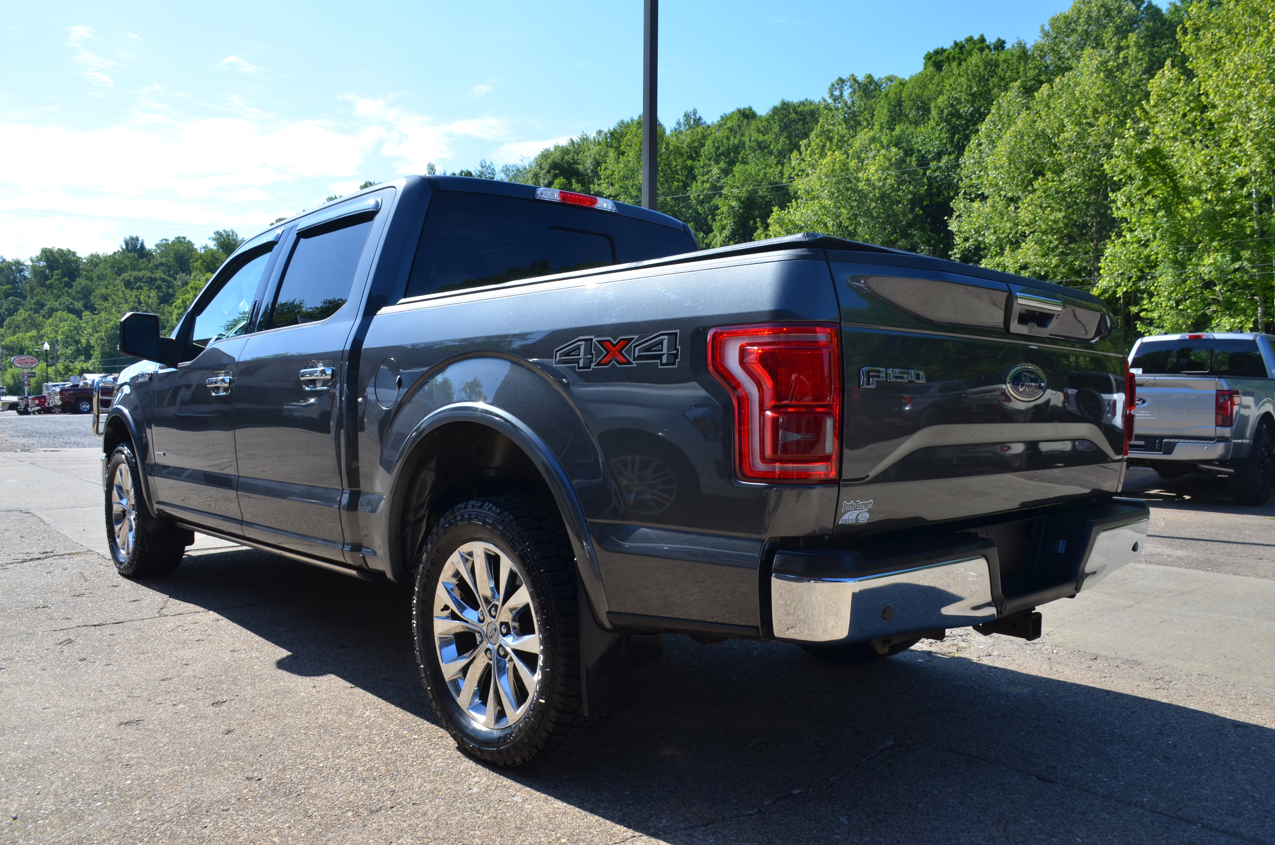 Used 2016 Ford F150 Lariat w/ Equipment Group 502A Luxury AWD/4WD image 2