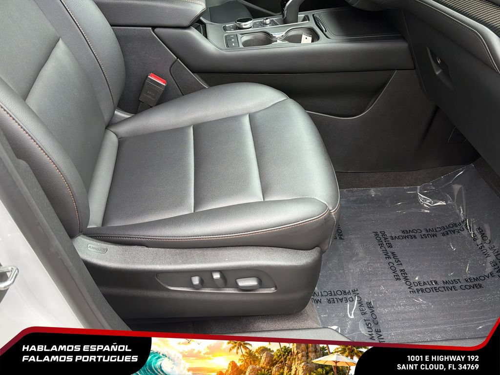 Certified 2022 Cadillac XT4 Sport w/ LPO, ONYX Package FWD image 29