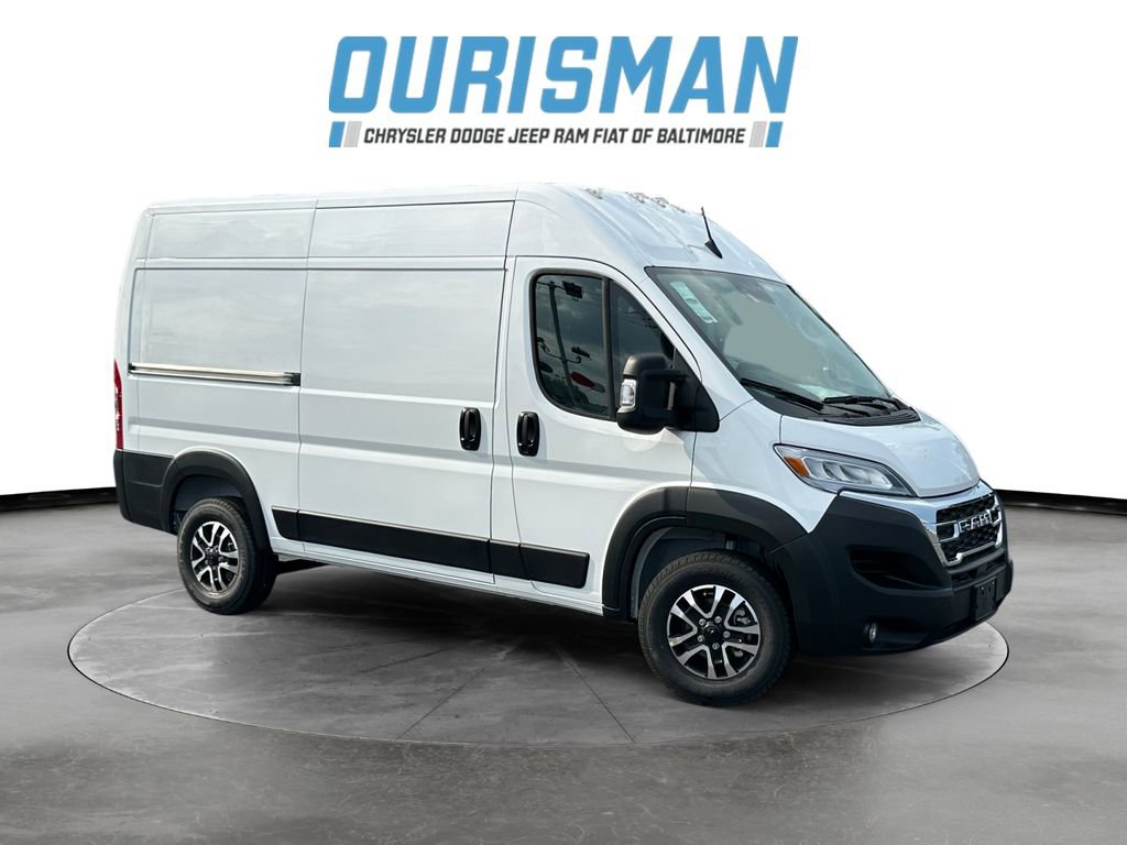 New 2025 RAM ProMaster 2500 w/ Quick Order Package 22G SLT