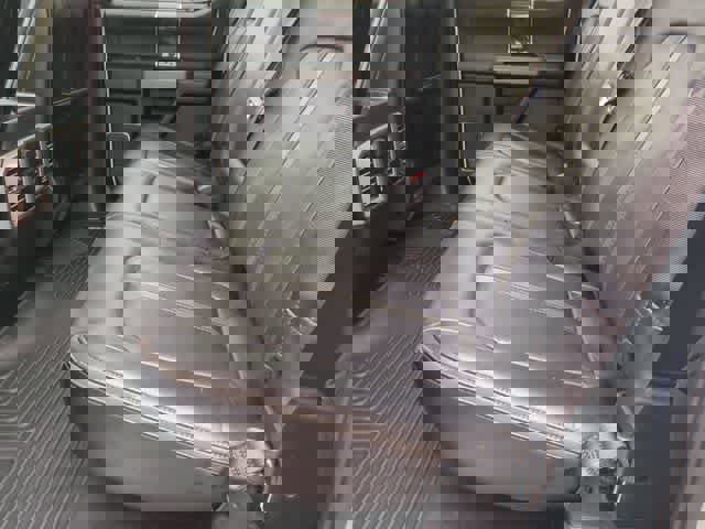 Used 2017 Ford F150 Platinum w/ Equipment Group 701A Luxury image 20