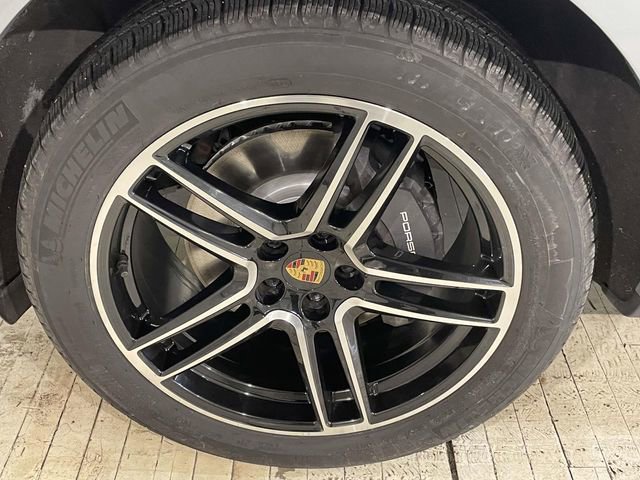 Used 2021 Porsche Macan image 13