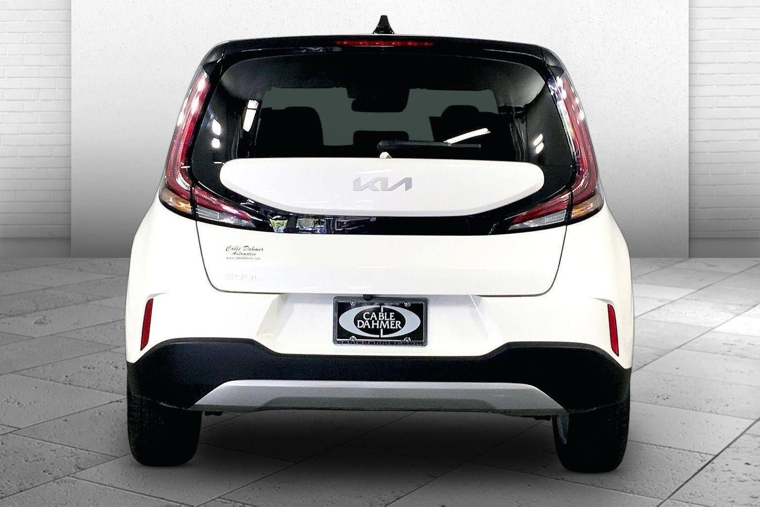 Certified 2025 Kia Soul LX FWD image 3