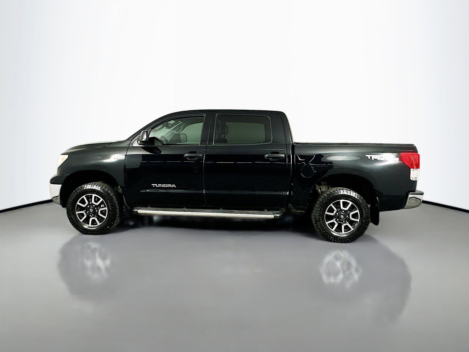 Used 2012 Toyota Tundra 4x4 CrewMax w/ TRD Off-Road Pkg image 5