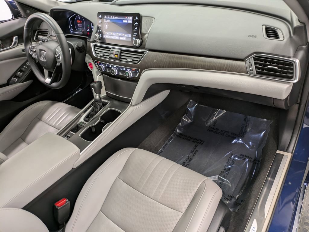 Used 2018 Honda Accord Touring image 29