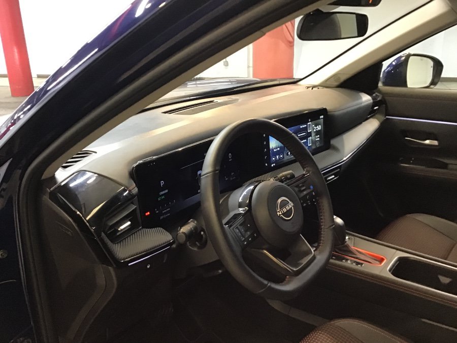 Used 2025 Nissan Kicks SR AWD/4WD image 15