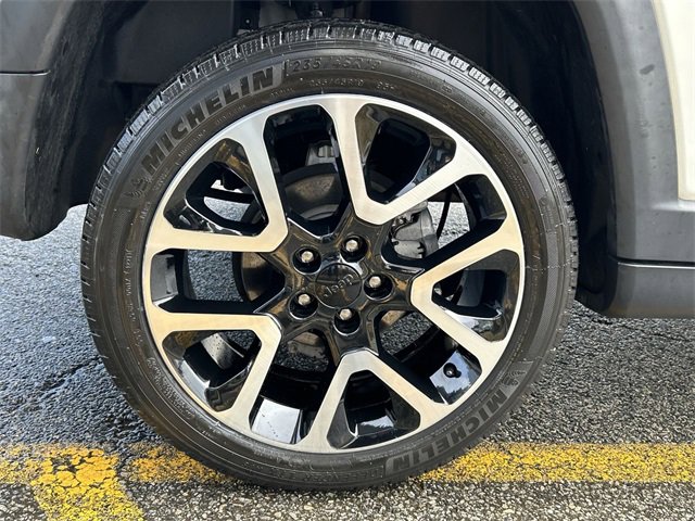 Used 2018 Jeep Compass Limited w/ Navigation Group image 12