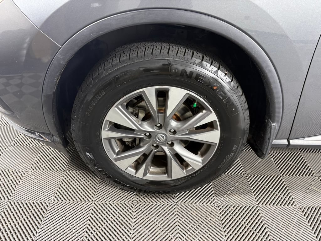 Used 2017 Nissan Murano S w/ Navigation Package FWD image 10