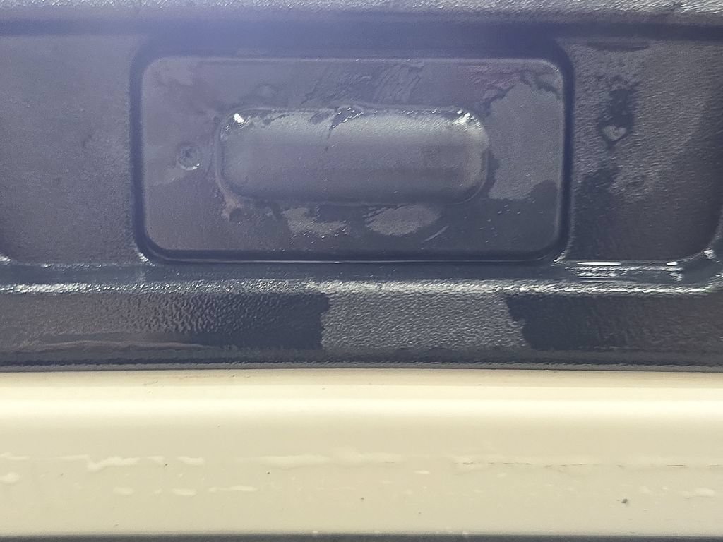Used 2023 GMC Acadia SLE w/ Elevation Edition FWD image 31