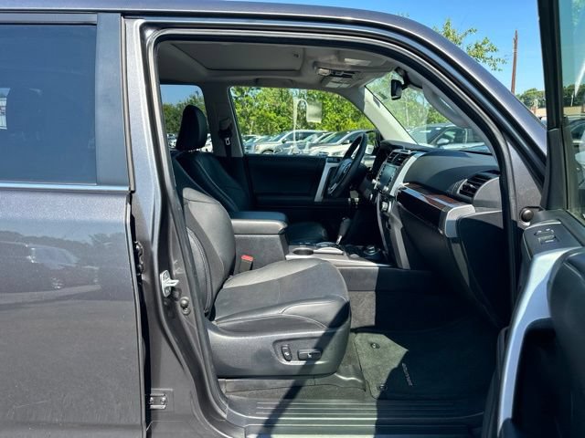 Used 2020 Toyota 4Runner Limited AWD/4WD image 15