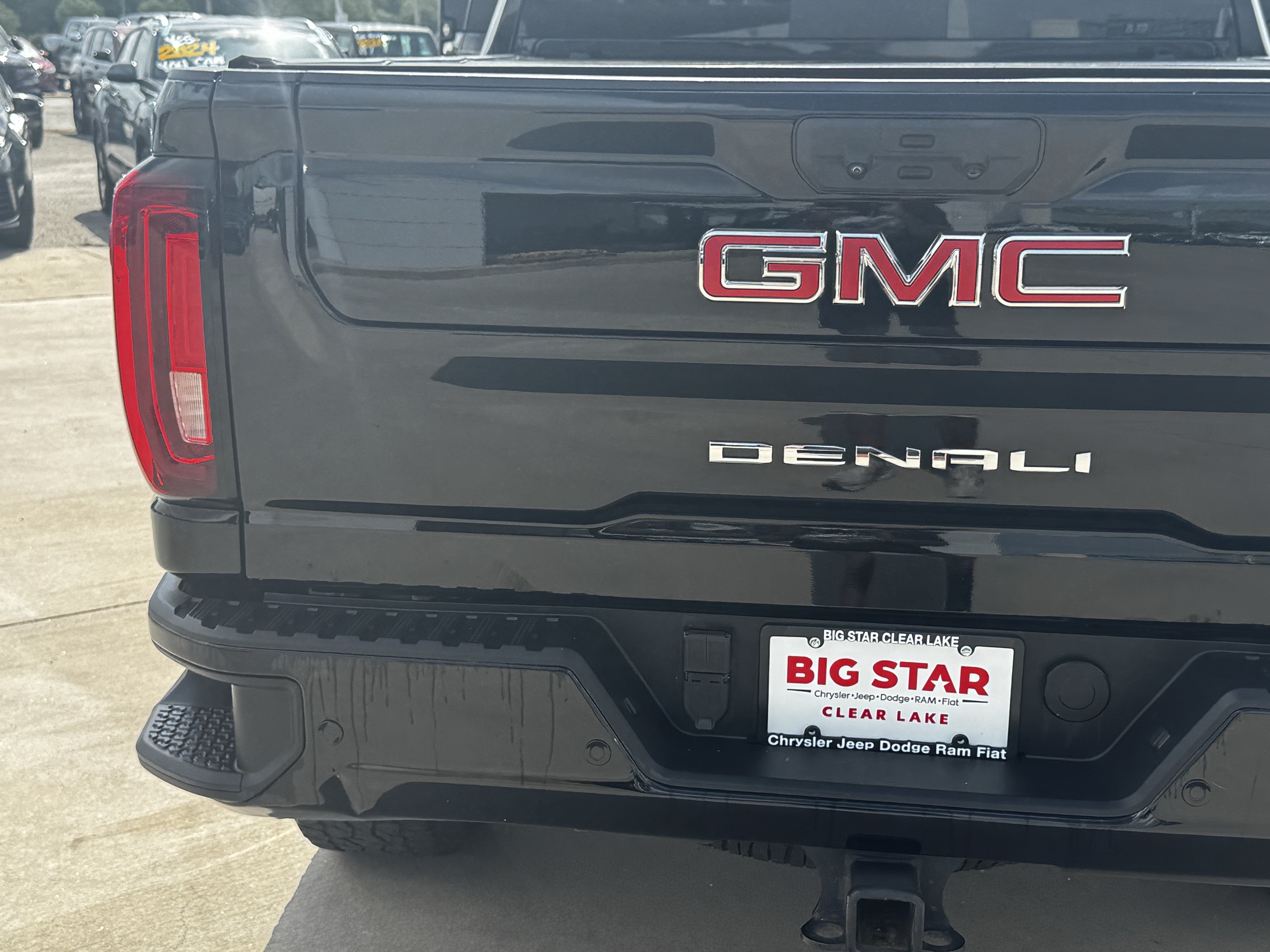 Used 2022 GMC Sierra 2500 Denali w/ Denali Ultimate Package AWD/4WD image 11