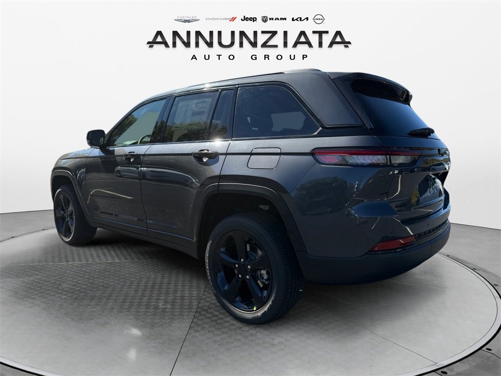 New 2025 Jeep Grand Cherokee Altitude image 3