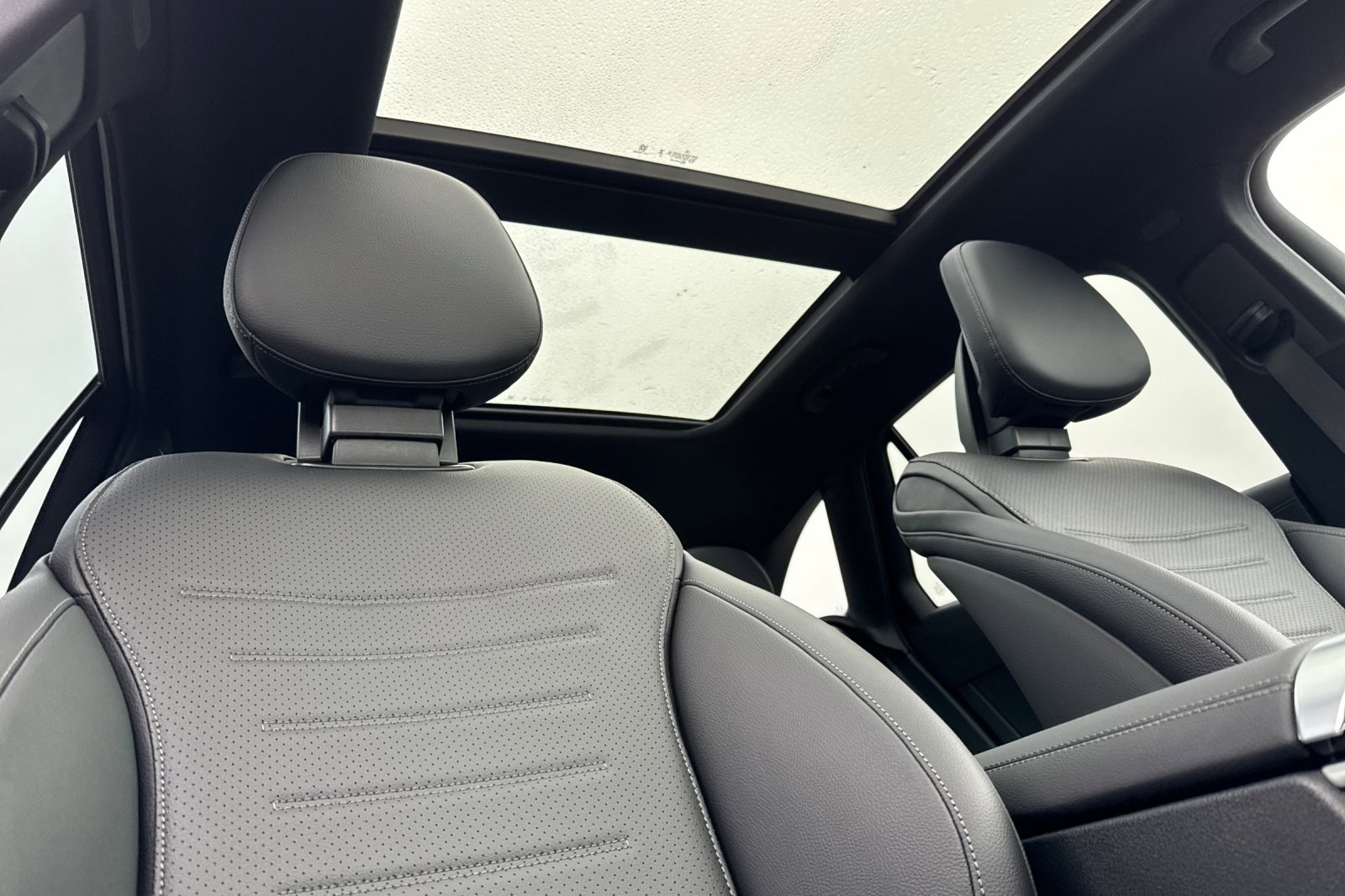 New 2026 Mercedes-Benz GLC 300 4MATIC image 17