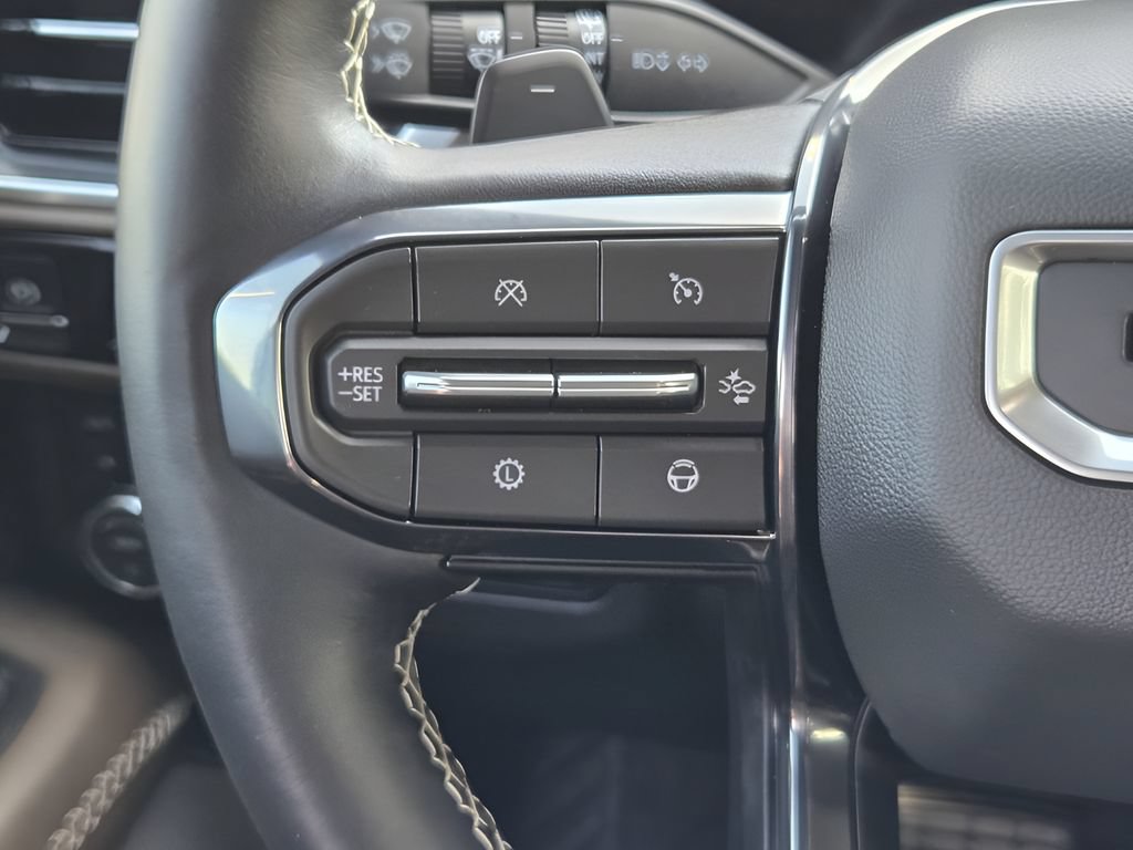 Used 2026 GMC Yukon Denali Ultimate AWD/4WD image 26
