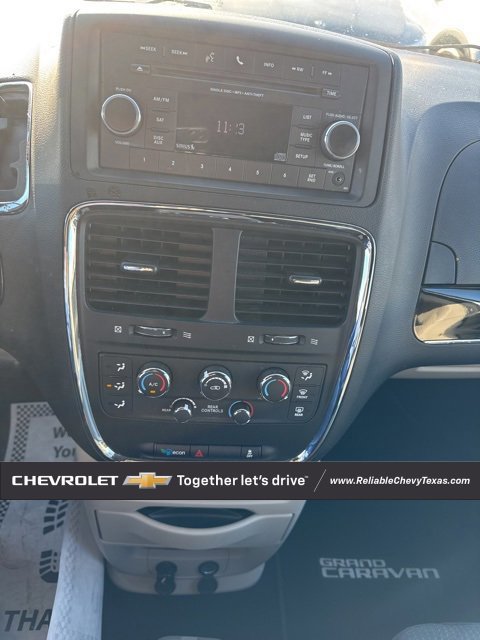 Used 2016 Dodge Grand Caravan SE image 28