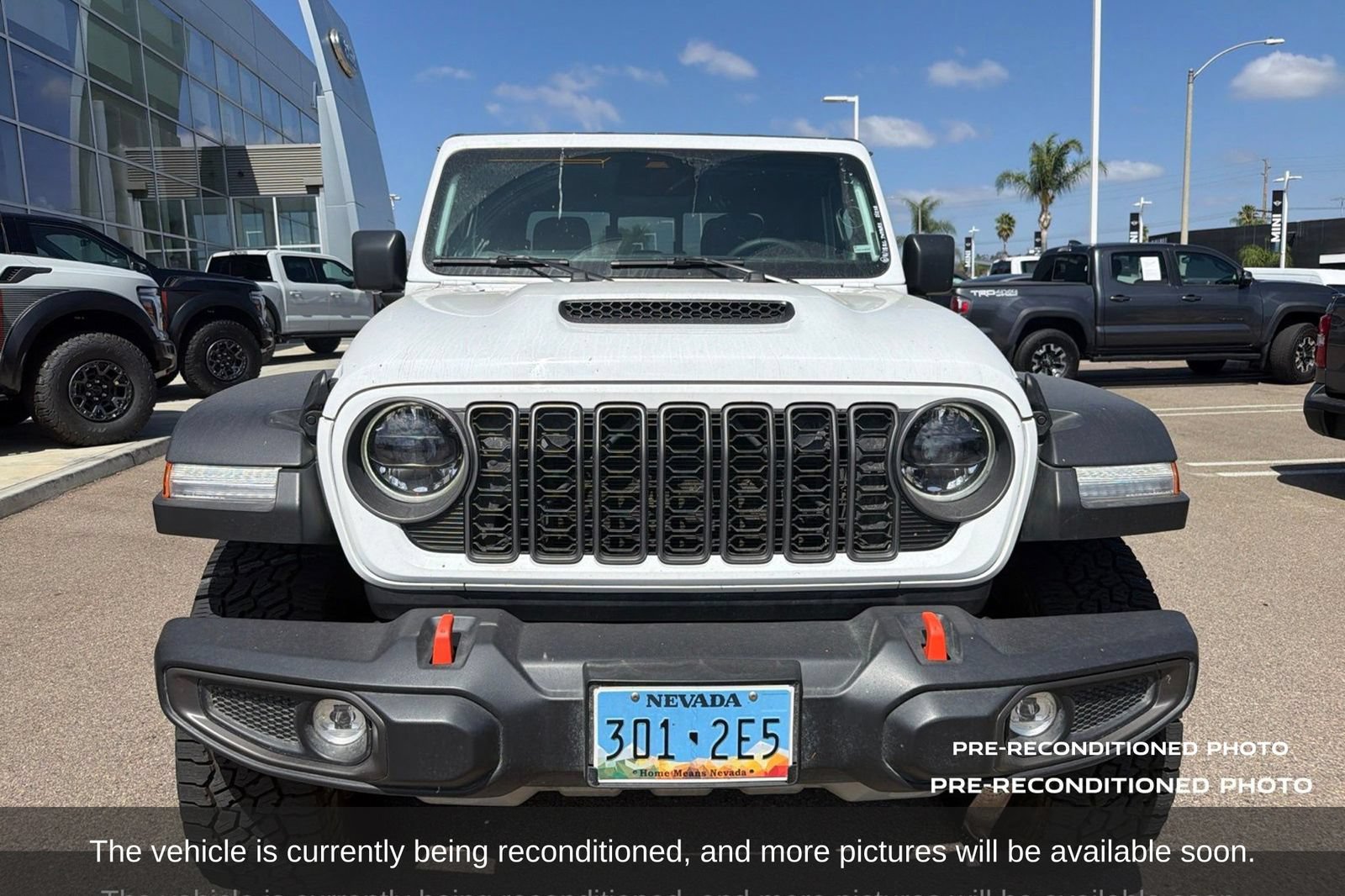 Used 2026 Jeep Gladiator Mojave AWD/4WD image 2