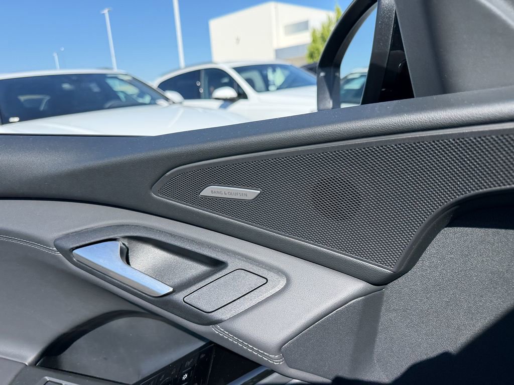 New 2027 Audi Q6 e-tron Premium Plus AWD/4WD image 13