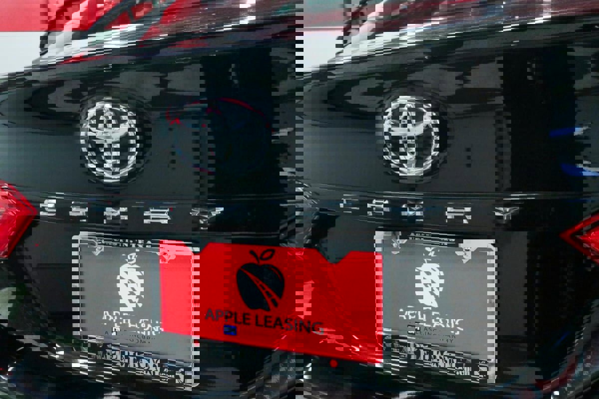 Used 2020 Toyota Camry SE w/ Audio Package image 29