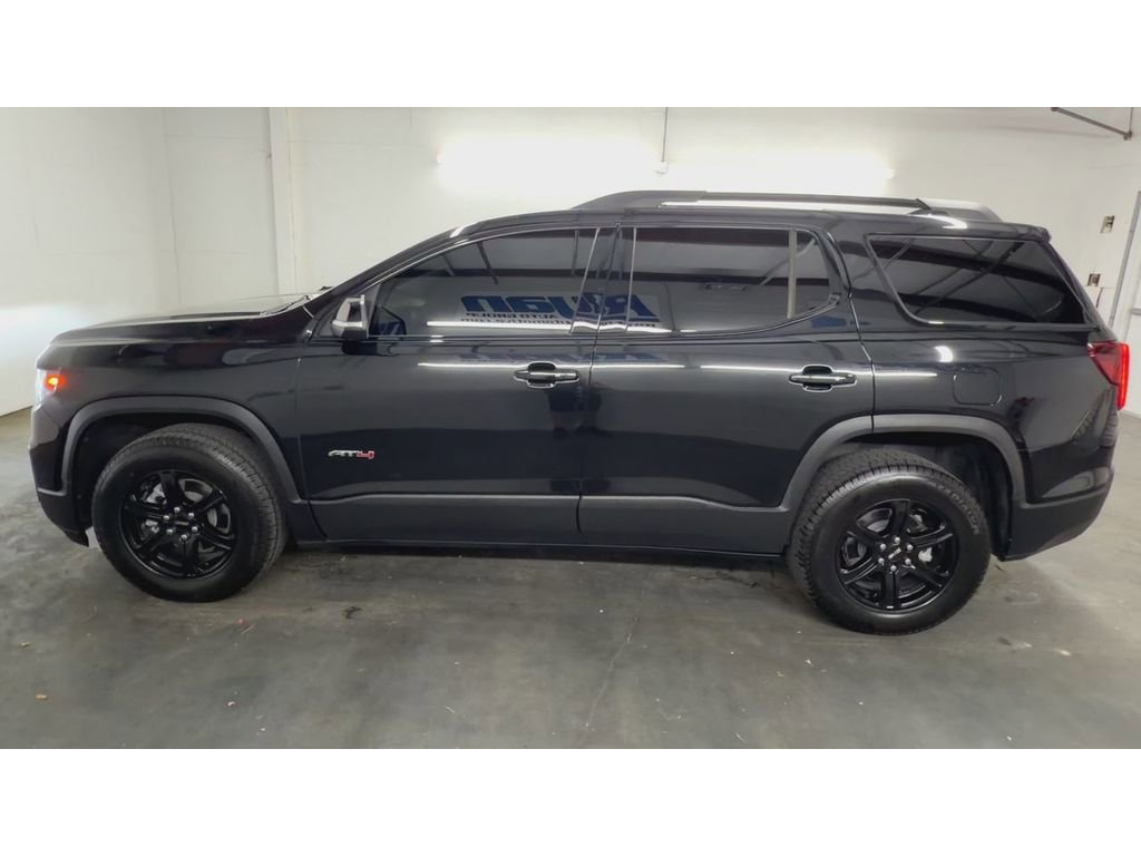 Used 2022 GMC Acadia AT4 w/ Technology Package image 5
