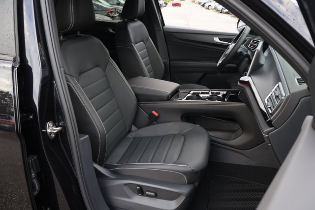 New 2026 Volkswagen Atlas Cross Sport SEL R-Line image 18