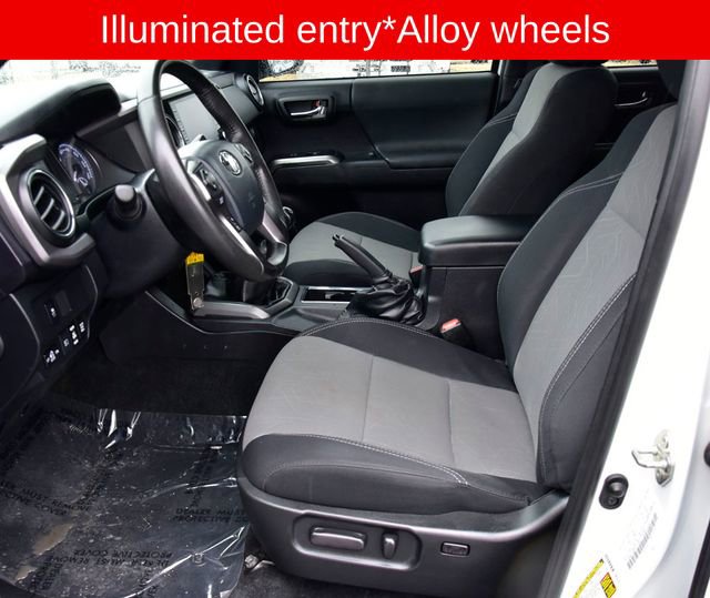 Used 2020 Toyota Tacoma TRD Off-Road image 10