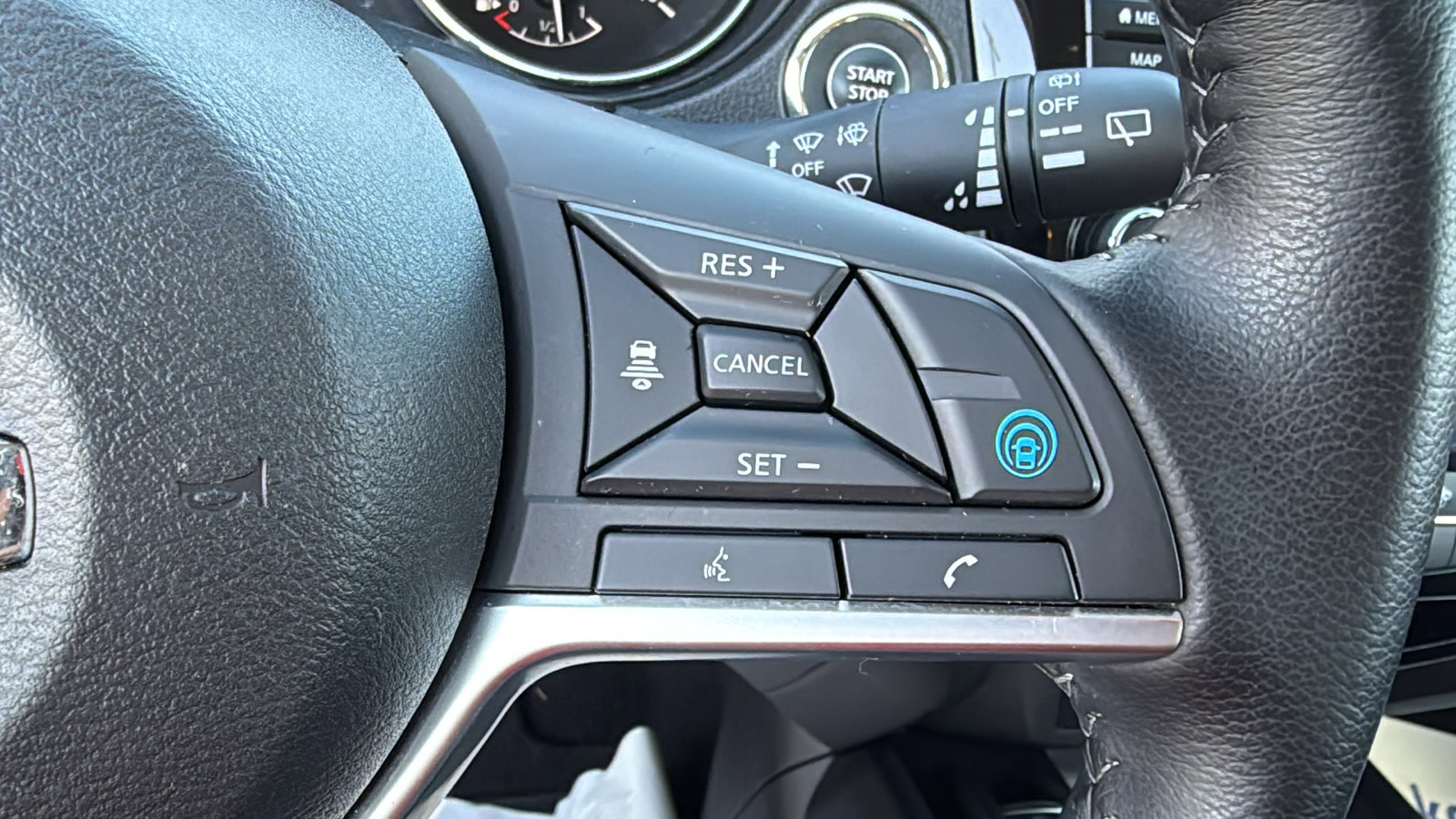 Used 2022 Nissan Rogue Sport SL image 11