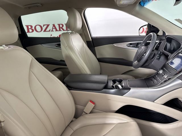 Used 2019 Lincoln Nautilus FWD image 16