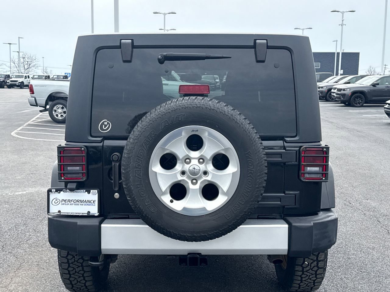 Used 2015 Jeep Wrangler Unlimited Sahara w/ Connectivity Group image 4