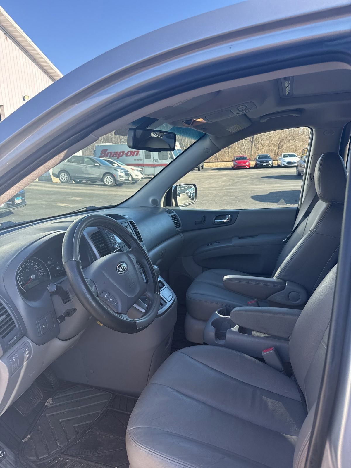 Used 2010 Kia Sedona EX w/ Luxury Pkg image 6