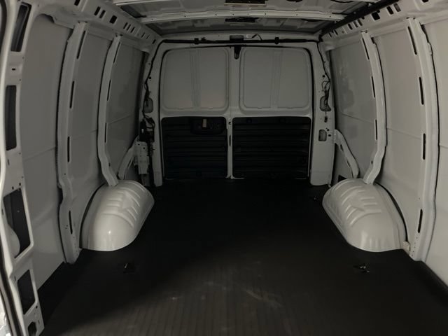 New 2026 Chevrolet Express 3500 Extended w/ Driver Convenience Package RWD image 24