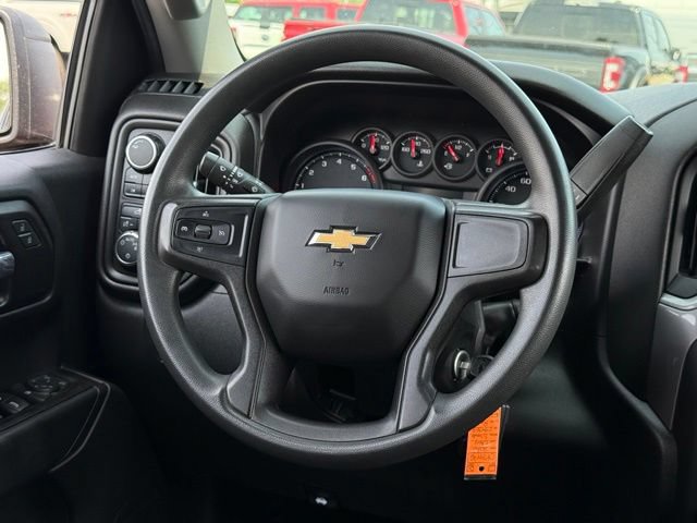 Used 2020 Chevrolet Silverado 1500 Custom w/ Custom Value Package AWD/4WD image 6
