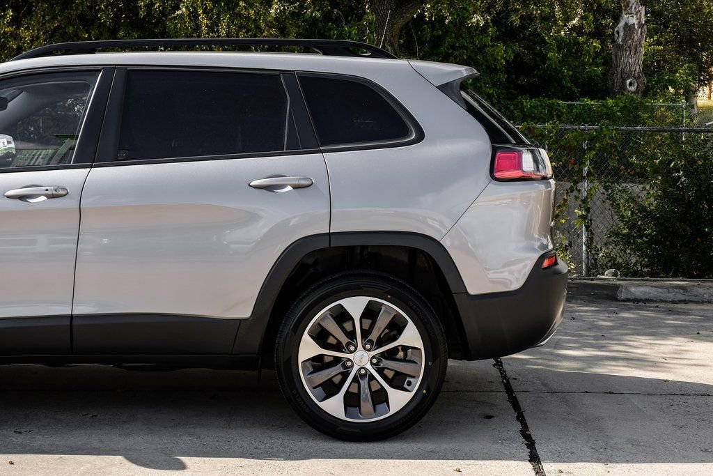 Used 2022 Jeep Cherokee Limited w/ Elite Package image 23